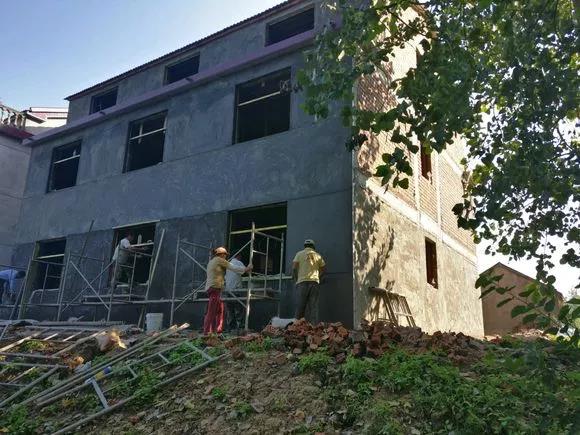 建房自述:网友20万在农村自建三层楼房过程,小住养老很不错!